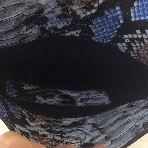 Free People Blue & Brown Snakeskin Pattern Chain Strap Crossbody Purse N… - Picture 13 of 14